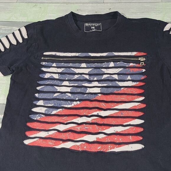 Switch Remarkable Shirt size Medium - Picture 2 of 4